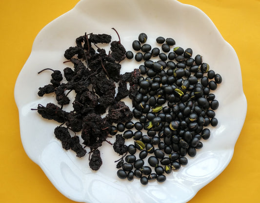 頭髮早白 . 炒黑豆桑椹茶